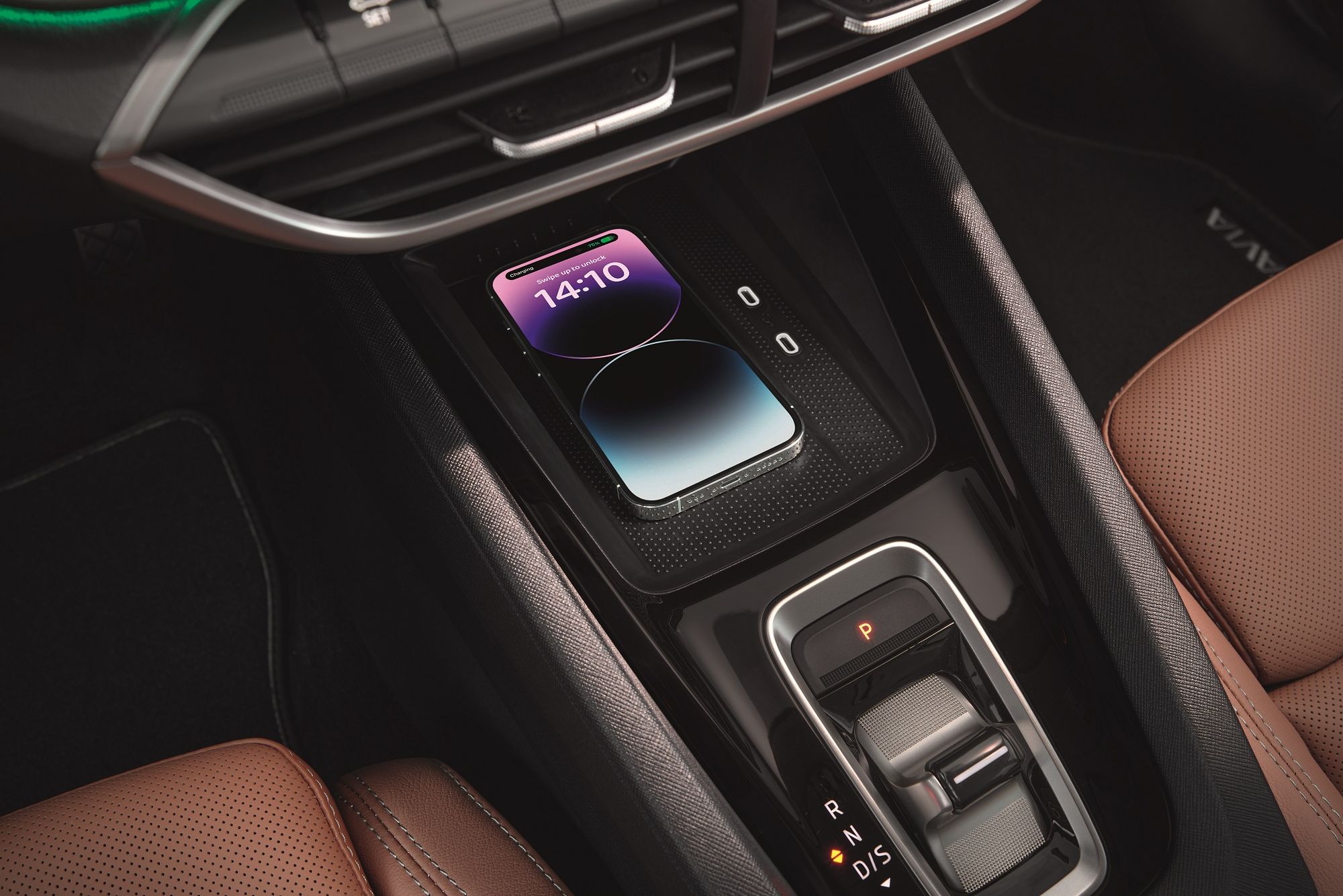 Wireless charging feature of Skoda Octavia FL